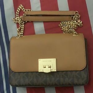 Michael Kors chain shoulder/crossbody